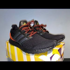 Adidas Ultraboost
Size 10.5 w/ original box
$250+shipping